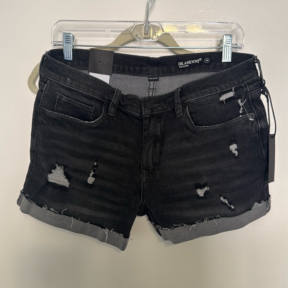 BlankNYC NWT distressed black shorts 28